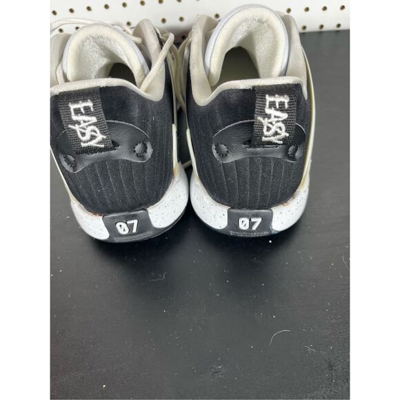 Nike Kevin Durant KD 15 TB White Black Speckled Basketball sneakers size 10.5 main image 10